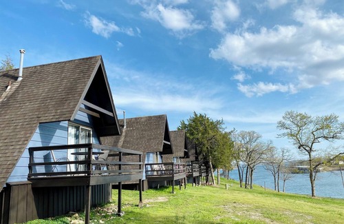 Branson Cabin | Lakeside Studio A-Frame Cabin | Calm Waters Resort | Boat Slips & Rentals | FREE Kayaks & Paddleboards | Guided Fishing & Lake Tours!