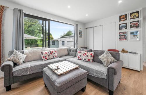 Mangakino House | Lakeside Treasure - Mangakino Holiday Home
