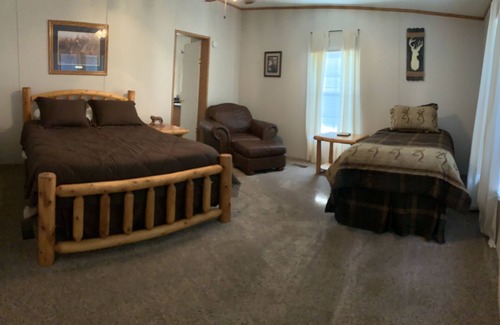 Wynnburg Cabin | Lakeside View Lodge overlooking beautiful Reelfoot Lake
