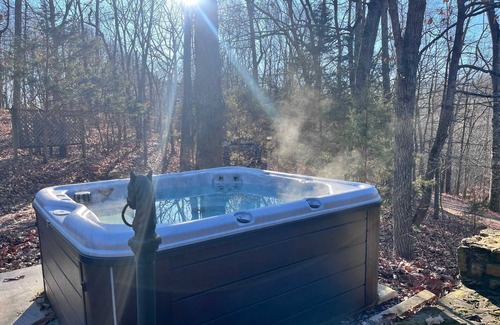 Franklin Cabin | LakeTrail Modern Cabin Apt/Hot tub (opt) LT5