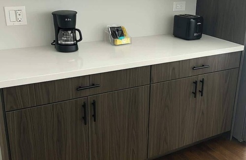 Lakeview Apartment | Lakeview 2BR Apartment