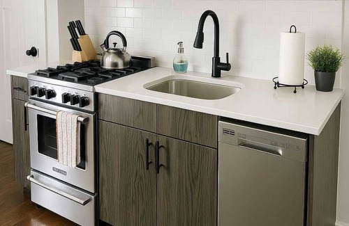 Lakeview Apartment | Lakeview 2BR Apartment