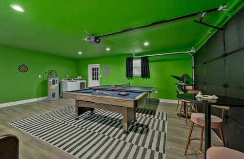 Fruitland Park Apartment | Lakeview 3BR Retreat/Pool, Game Room & Fireplace