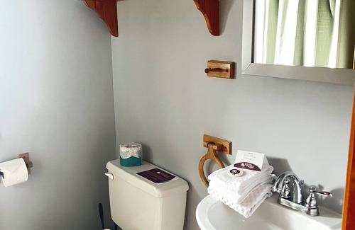 Geneva Cottage | Lakeview and relax at the heart of Seneca lake