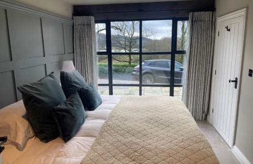 Carsington House | Lakeview Barn, sleeps 5-7 Guests new inside