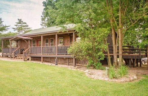 Bladensburg Cabin | Lakeview Cabin at Camp Because I Said I Would