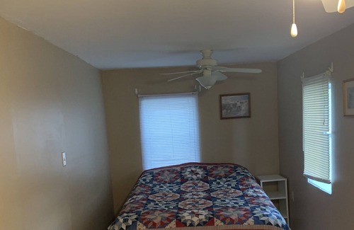 Arnolds Park Cottage | Lakeview Cottage Sleeps 17 Private dock and boatlift