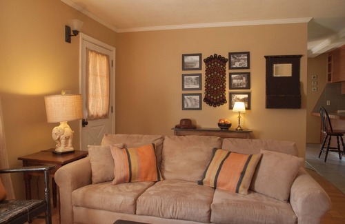 Eureka Springs Cottage | Lakeview Cottage - quiet yet close to downtown
