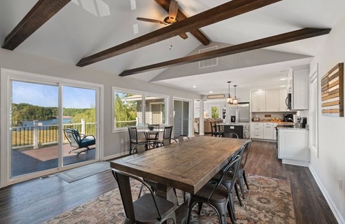 Aspen Hill House | Lakeview Escape – Spacious Retreat with Private Beach & Dock