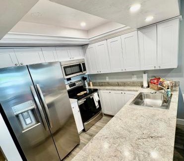 Clewiston Apartment | Lakeview Getaway #220