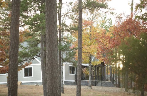 Mena Cabin | LakeView | HotTub | Kayak/Fish | Arcade | AtvTrls