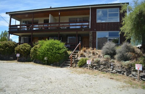 Wanaka Hotel | Lakeview Motel
