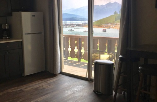 Dillon Condo | Lakeview Mountain Escape