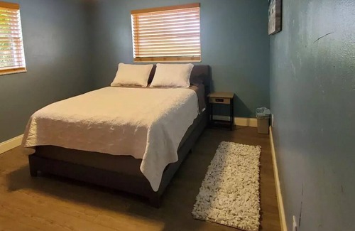 Sebring House | Lakeview Oasis, Beautiful 3 BR home on Lake Jackson