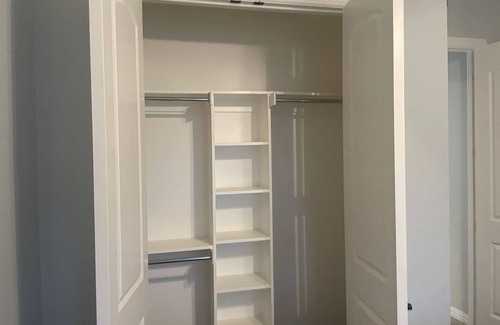 The Colony Apartment | Lakeview Studio