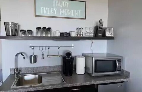 Weirs Beach Apartment | Lakeview Winni Condo w/Kitchenette Weir’s Beach