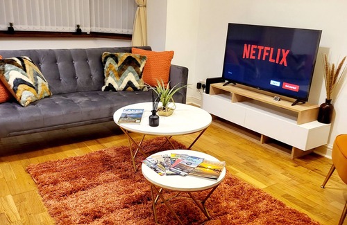 Calder Bridge House | Lakewest · Luxury 3 Bed Hse Close to Beach Free WiFi Netflix