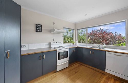Taupo Cottage | Lakewood Haven - Taupo Holiday Home