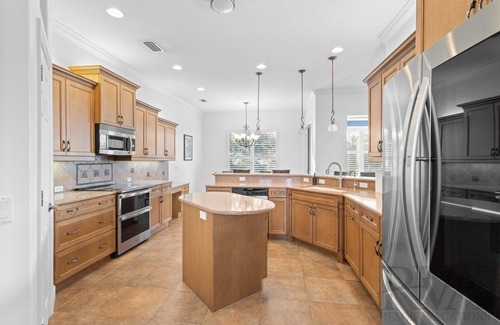 Braden River House | Lakewood Ranch Getaway–Spacious 3BR Home with Den: Silverado Circle by RVA