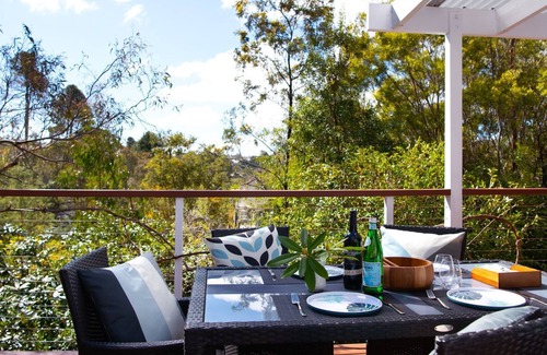 Daylesford House | Lakewood-stylish design, great location