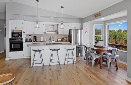 Spring City House | Lakin' It Easy | Private Boat Ramp, Sleeps 14!