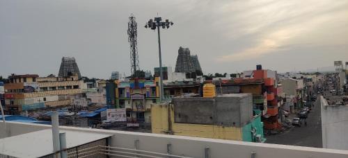 Tiruvannamalai House | Lakshmi Nivas,Home Stay,Hill Breeze