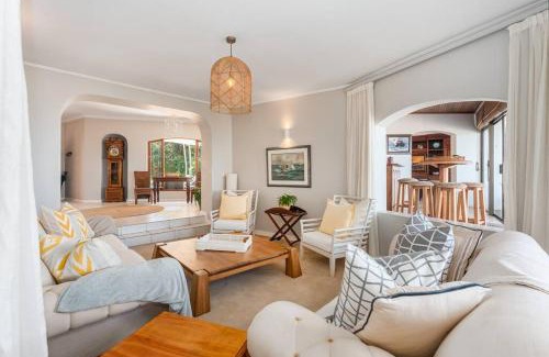 Shaka's Rock Apartment | Lalaria Ocean Villa suite 5