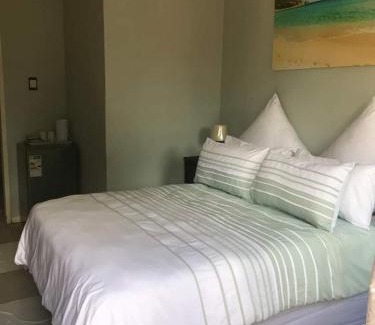 Greater Johannesburg Metropolitan Area House | Lalas guesthouse