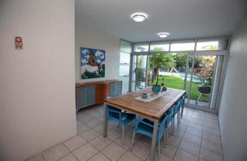 Sunset Beach Apartment | Lamabeach city farm