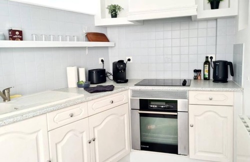 Canclaux Apartment | Lamartine: A terrace in the center of town!