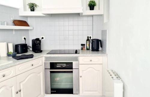 Canclaux Apartment | Lamartine: A terrace in the center of town!