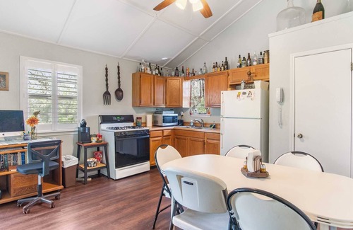 Bandera House | Lambert Park on the Medina