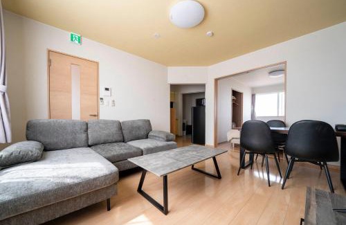 Sorachi-gun Apartment | Lambrusco