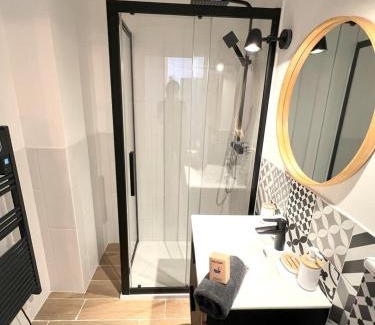 Centre Apartment | LAMENNAIS GRAND - Renovated Rennes 8 pers