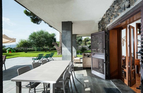 Stazzo Apartment | Lampara - apartment by the sea with pool in Sicily