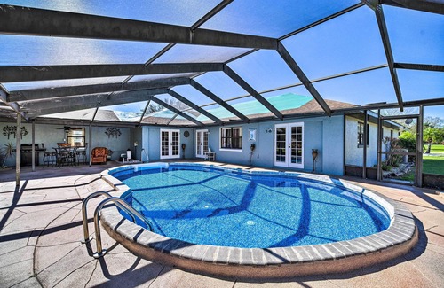 Highland House | Lanai, Pool & Gas Grill: Sebring Retreat!