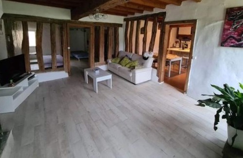 Durance House | LANDAISE HOUSE 6 PEOPLE RENOVATED POSSIBLE HORSES