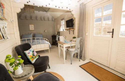 Municipality of Elburg House | Landelijk logeren bij De Witte Kip