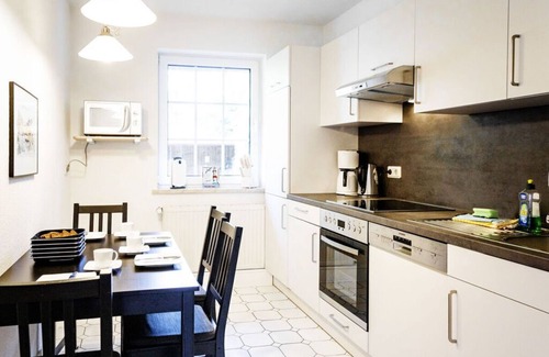 Binz House | Landhaus Wildrose Comfortable holiday residence