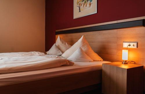 Wiesenbronn House | Landhotel und Weingasthof Schwarzer Adler