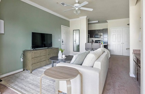 Riverpark West Apartment | Landing | Amazing 1BD, Clubhouse, Gym