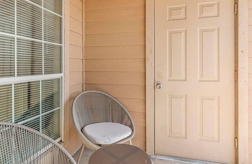 Southbelt/Ellington Apartment | Landing | Amazing 1BD, Gym, Game Room