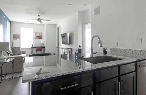 Austin Apartment | Landing | Amazing 1BD, Gym, Pool
