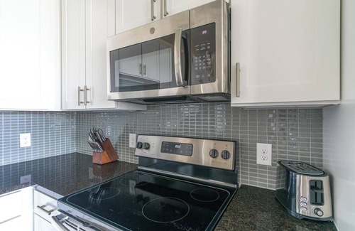 Conroe Apartment | Landing | Amazing 1BD, Gym, Clubhouse