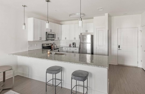Athens Apartment | Landing | Amazing 1BD, Pool, Yoga Studio
