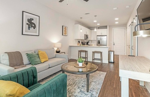 Wetmore Apartment | Landing | Amazing 1BD, Yoga Studio, Clubhouse