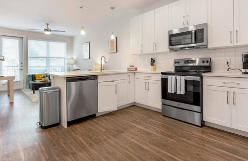 Wetmore Apartment | Landing | Amazing 1BD, Yoga Studio, Clubhouse