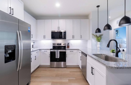 Freeport Apartment | Landing | Amazing 2BD, Gym, Yoga Studio