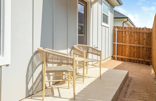 Tarrant County Apartment | Landing | Amazing 2BD, Pool, Yoga Studio