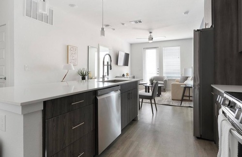 San Antonio Apartment | Landing | Amazing 2BD, Gym, Pool